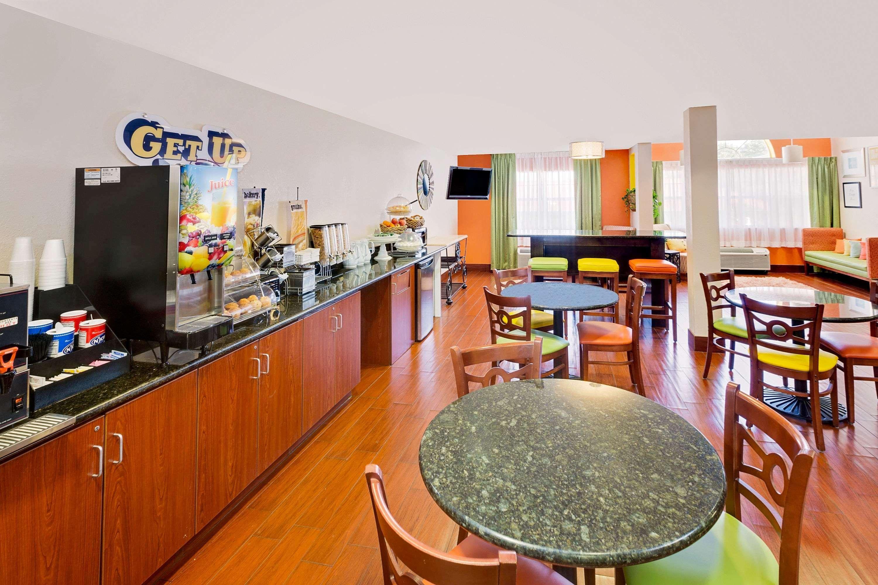 Microtel Inn & Suites By Wyndham Daphne Buitenkant foto