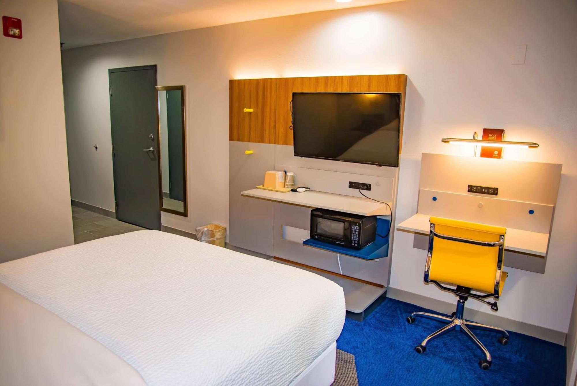 Microtel Inn & Suites By Wyndham Daphne Buitenkant foto