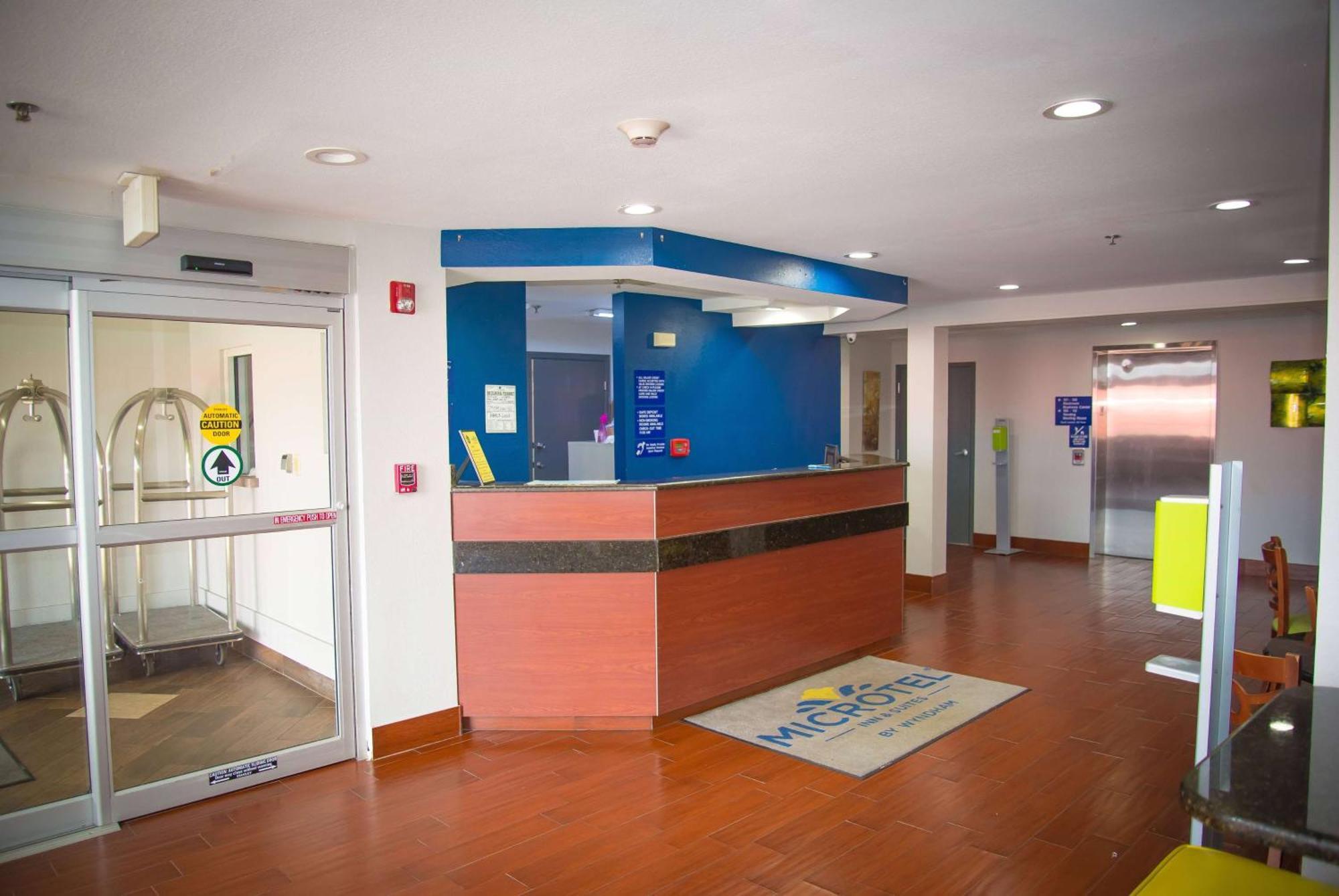 Microtel Inn & Suites By Wyndham Daphne Buitenkant foto