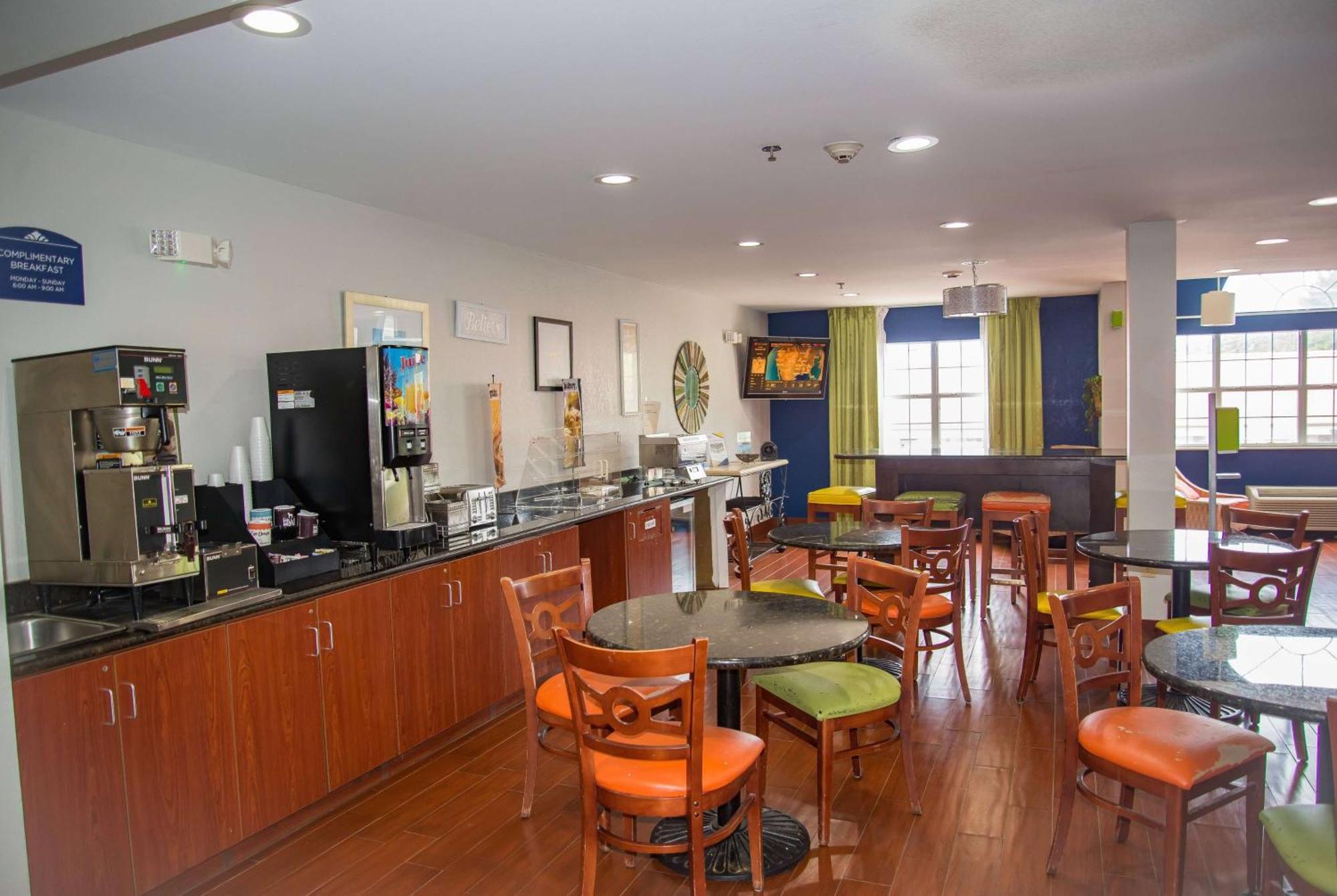 Microtel Inn & Suites By Wyndham Daphne Buitenkant foto
